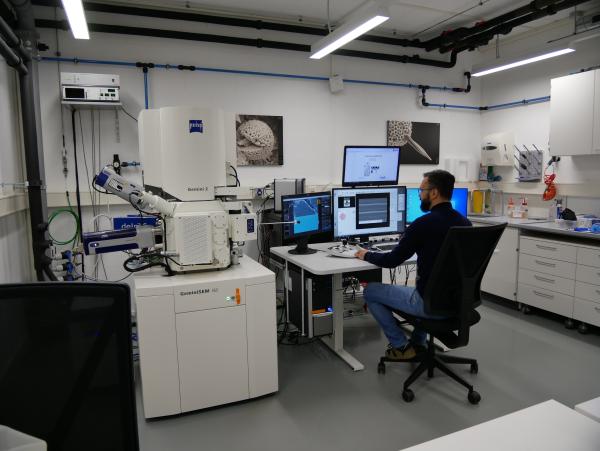 SPARC Compact CL System Geowissenschaft UNIL Universitaet Lausanne6